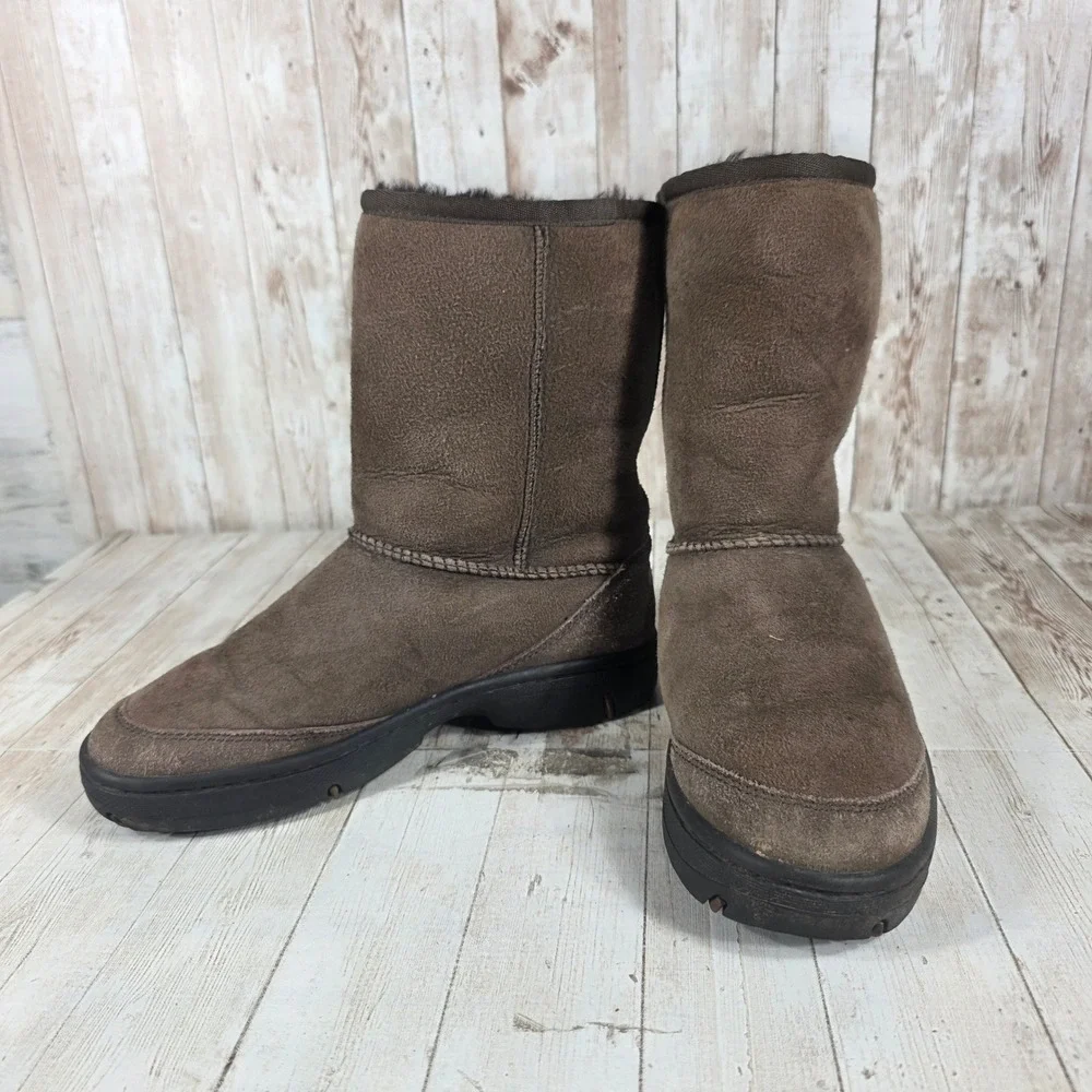 UGG Australia Ultimate Short 5275 Women's Brown Sheepskin Lined Boots Size W6‎